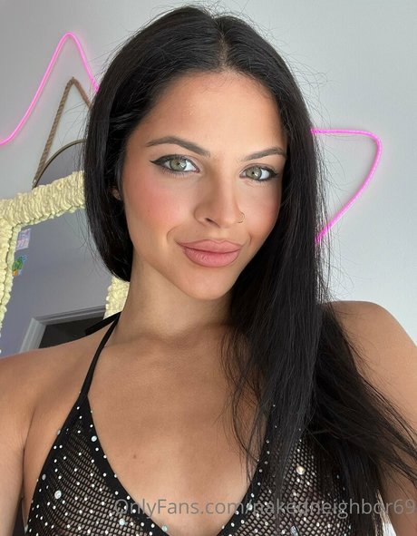 kendrathomas18 hot model img