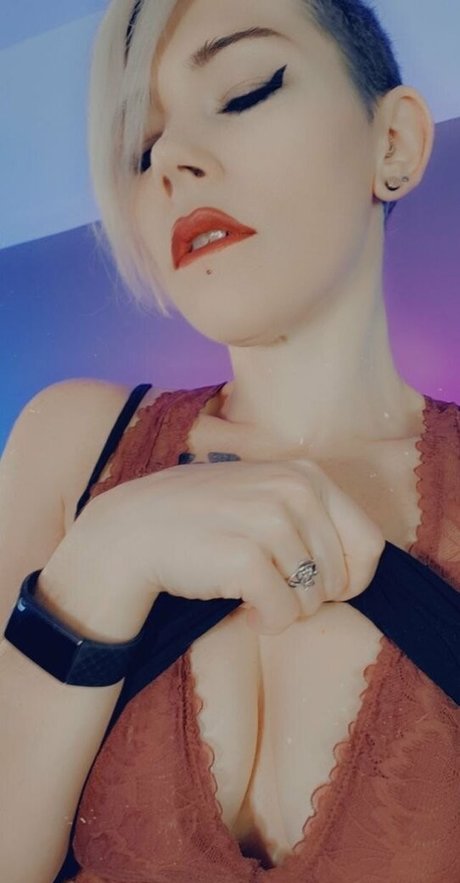 fatalgothfree star top img