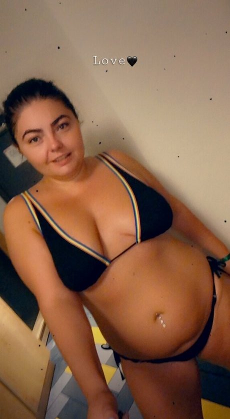 toxicannabella nice pornstar pics