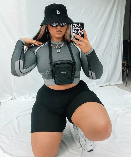 Holly Marston xxx star photos