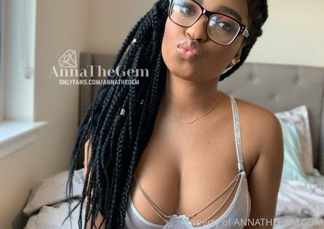 annatv star nudes gallery