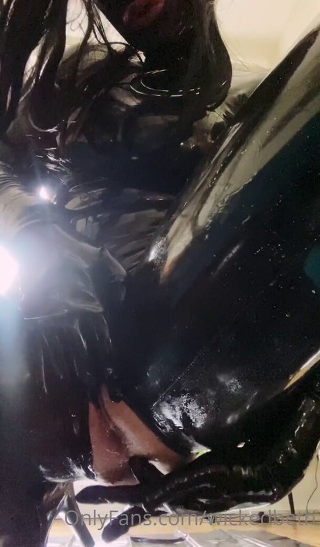 Wicked Beth star nudes galleries