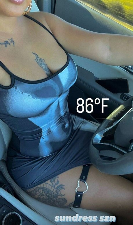 Valentina Paola model hot images