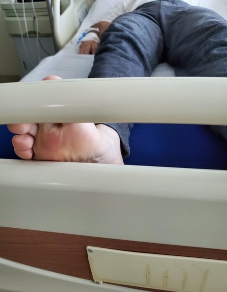 menfeetlover star high quality photo