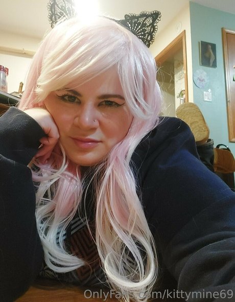 kittymine69 sexy model pictures