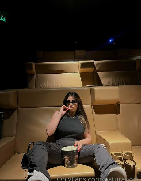 naturabody erotic pornstar pic