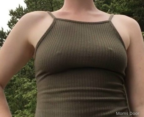 momsdoor erotic model pics