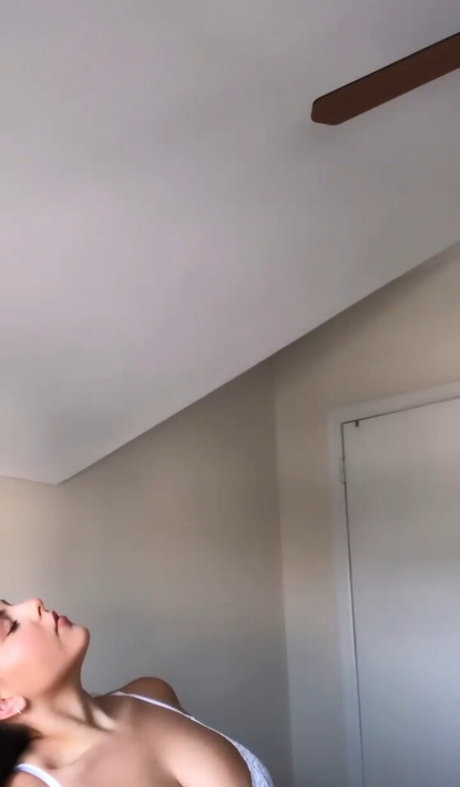 Nicole O nude model photos