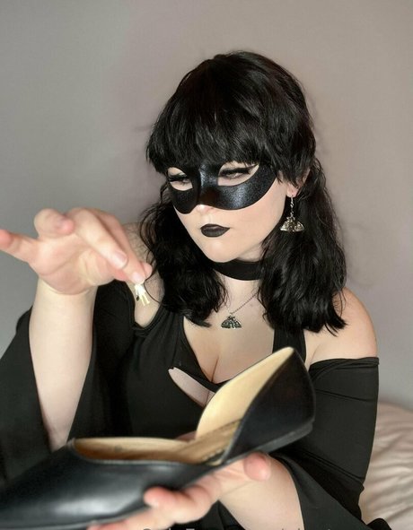 giantessgrey pretty actress pic