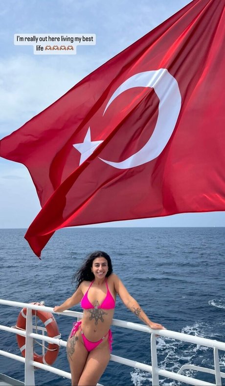 Lina alqaq erotic model img