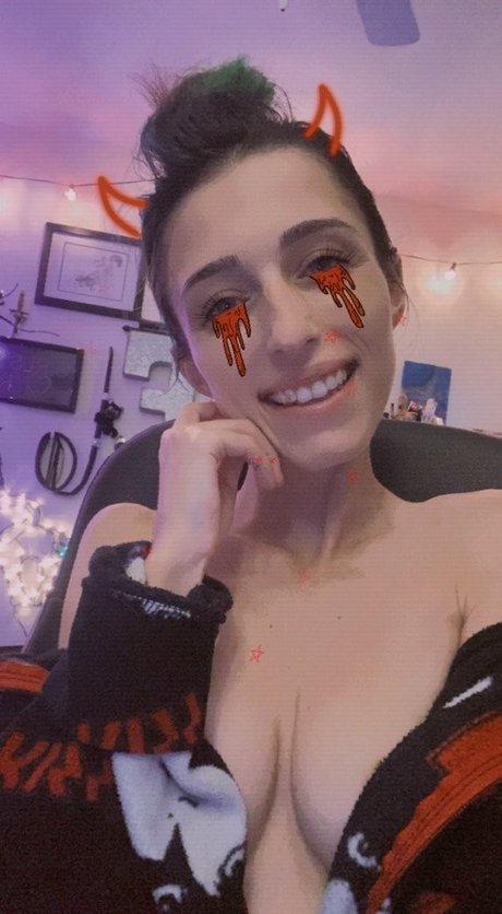 missfayevip naked actress img