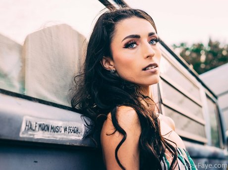 missfayevip high quality actress pictures