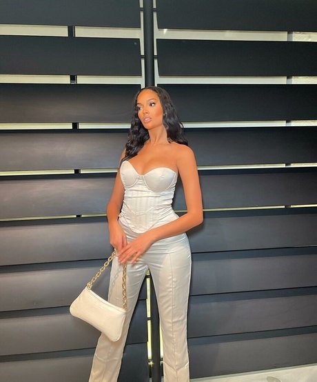 Carina Griff model free pictures