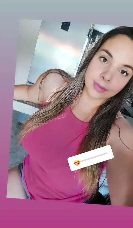 Lucero exclusive model photo