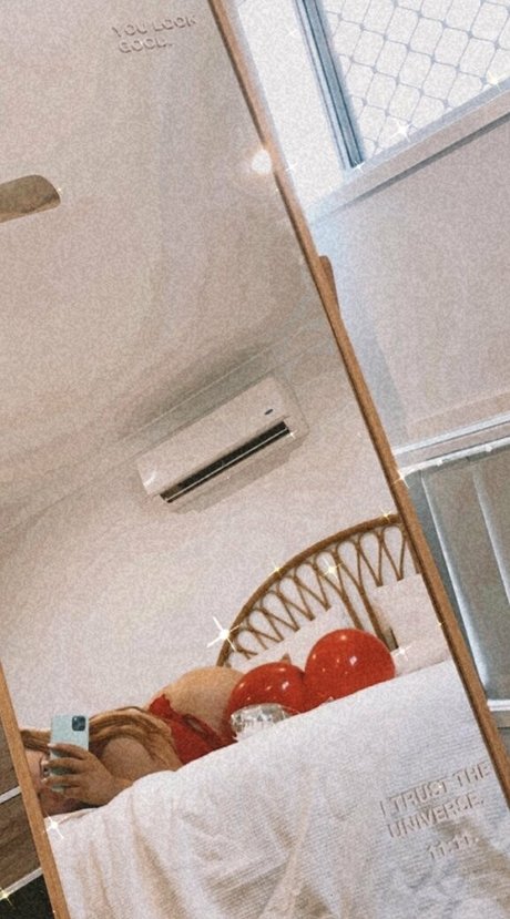 mrsbabyy star naked images