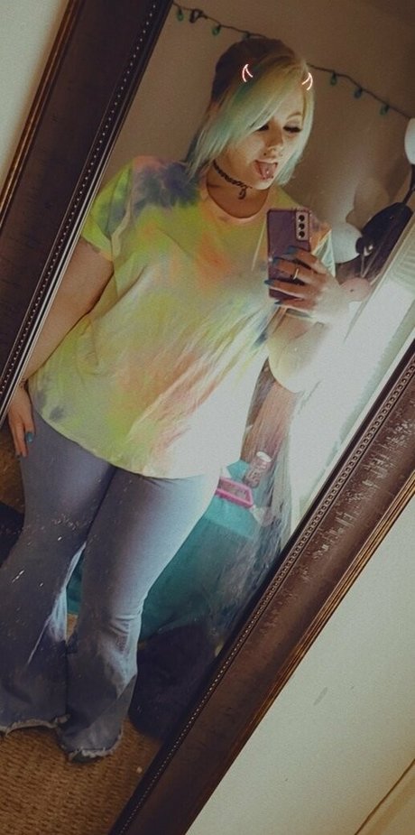 nikkimonstrosity perfect actress img