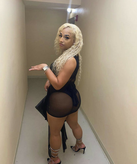 Gabbyamourr star nude image