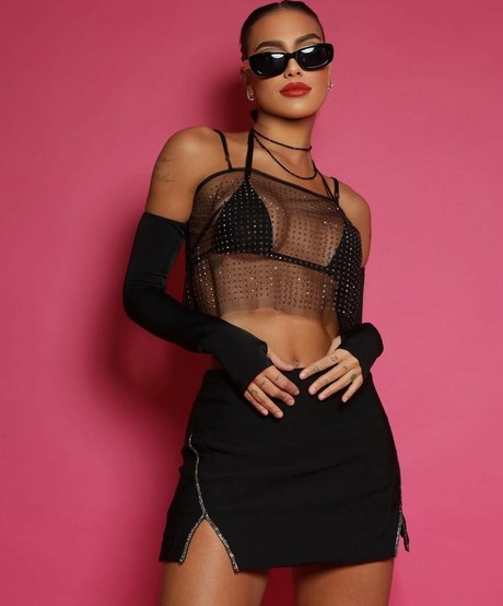 Any Borges star exclusive image