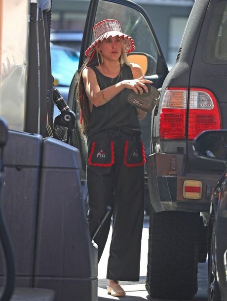 Scout Willis pornstar adult img