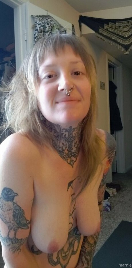 thesavorypie xxx model photo