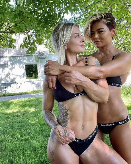 Caroline Aspenskog model adult pictures