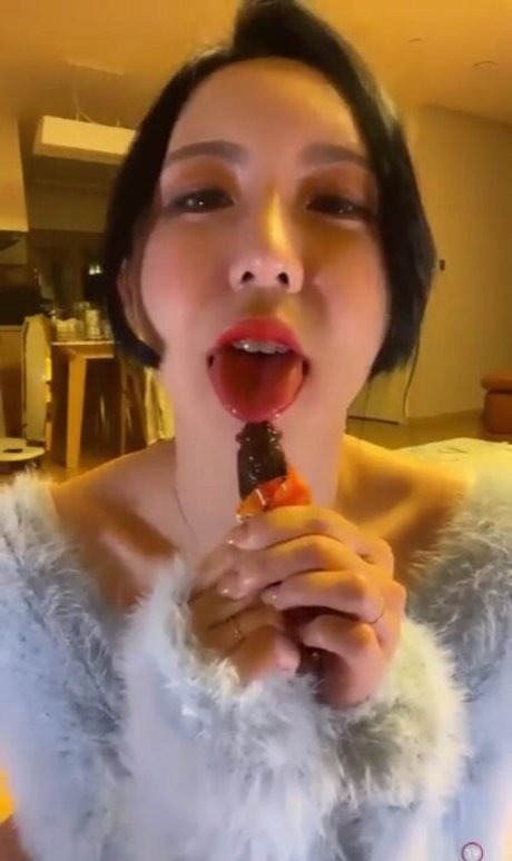 kimjeewoo529 model hot pics