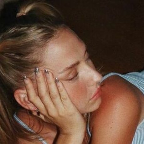 Luna Montana naked pornstar archive