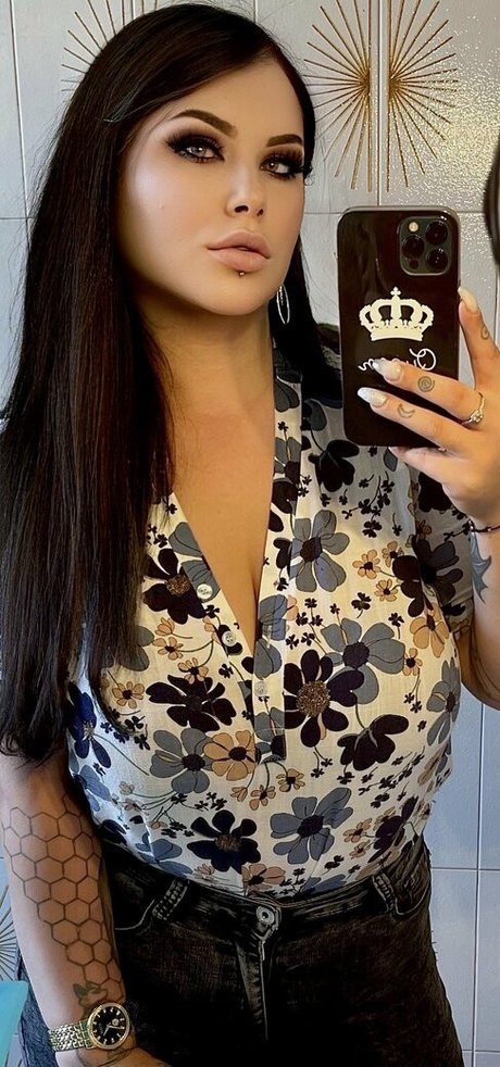 erszebetbathory666vip model hd images