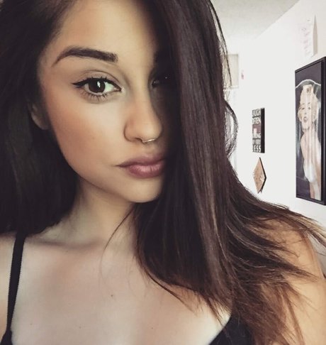 Yvette Monreal star nice pic