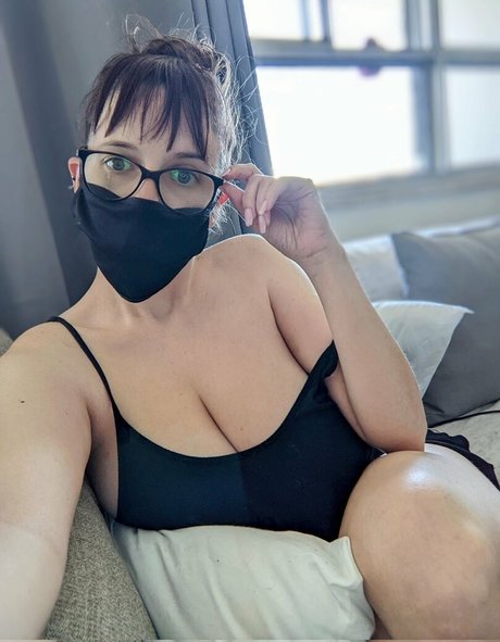 Bree Baker model hot images