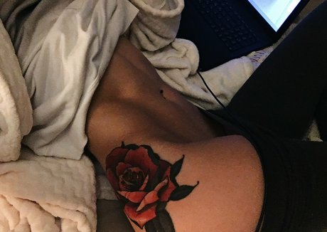 uadwapmwc nudes star pic