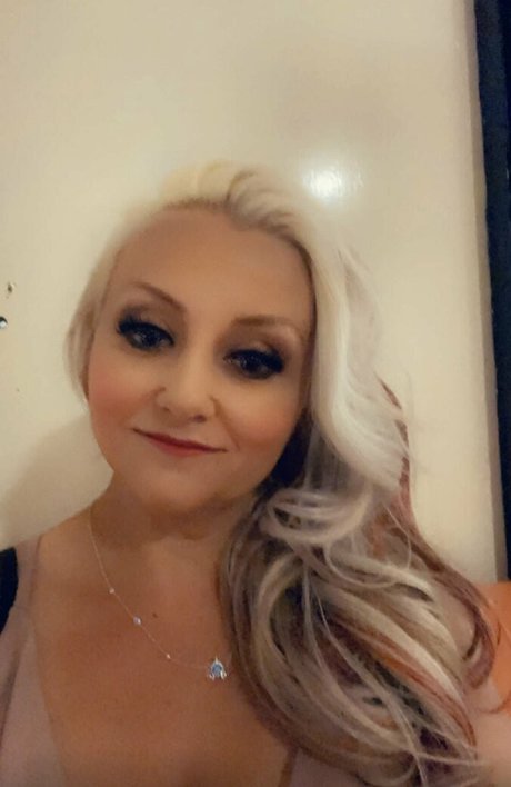 petitiepolly sexy model images