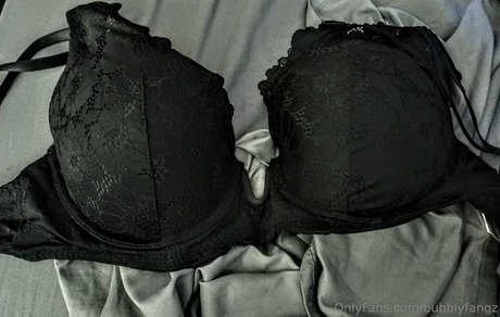 bubblyfangz pretty pornstar pictures