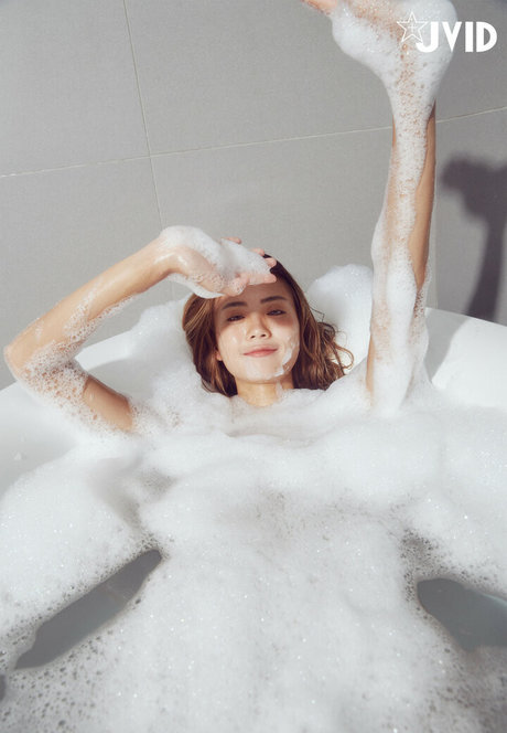 vv levia art model pic