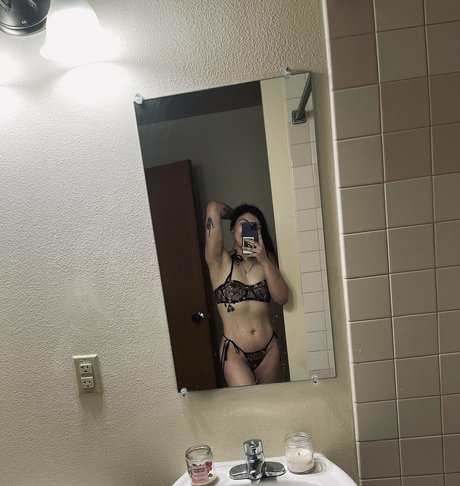 bigbooootyash star pretty picture