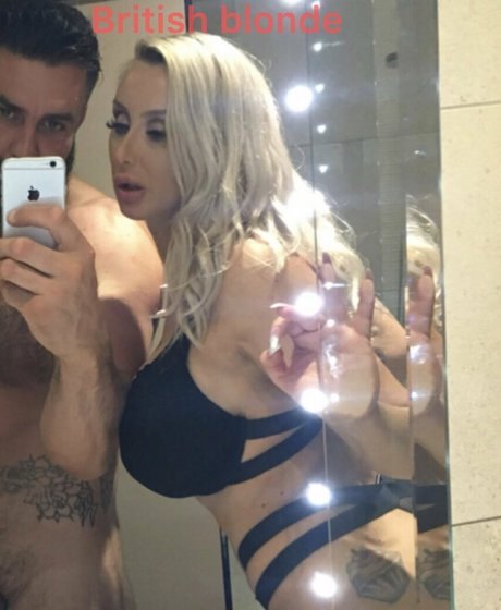 hotsluttymilf exclusive star image