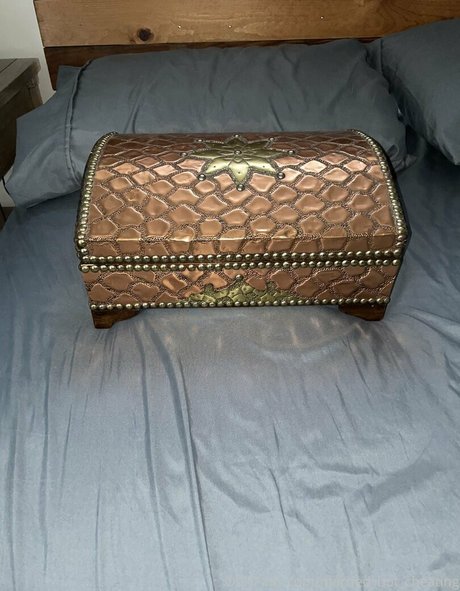 married but cheating nude model pics