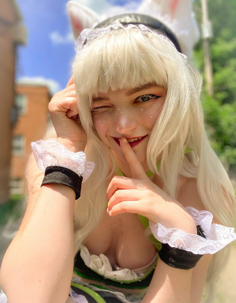 elle chu model free pic