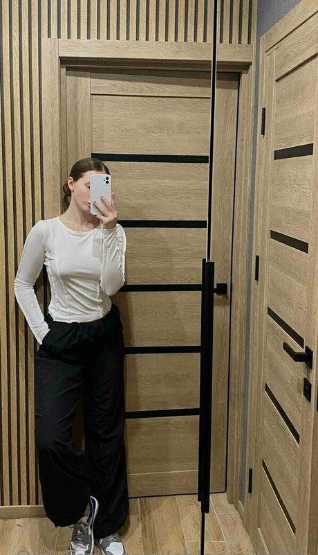 chloewillsonx top actress image