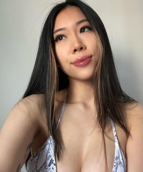 Awkie erotic actress image