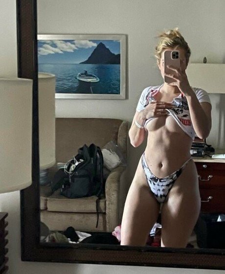 blonde secretary onlyfans sexy nudes gallery
