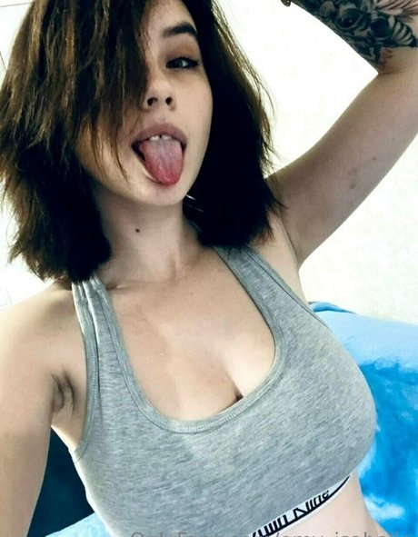 emy isabelle pretty actress galleries