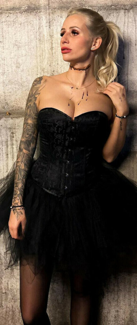 Carina Spack model images