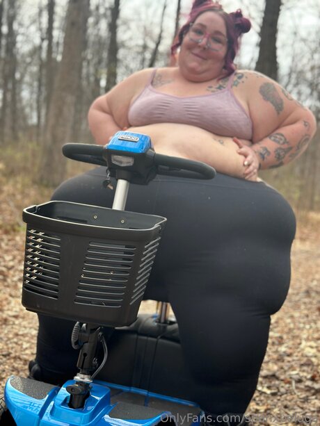 spanxbeluga hot model pictures