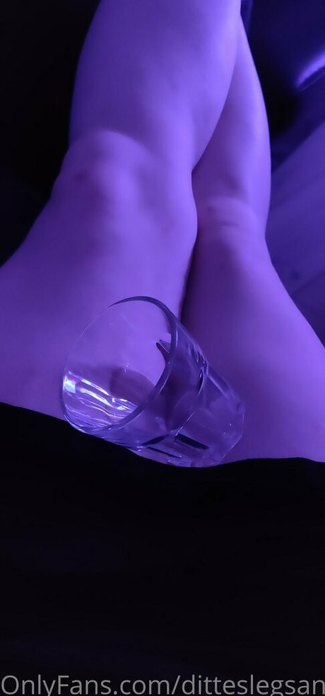 ditteslegsandfeet erotic pornstar pic