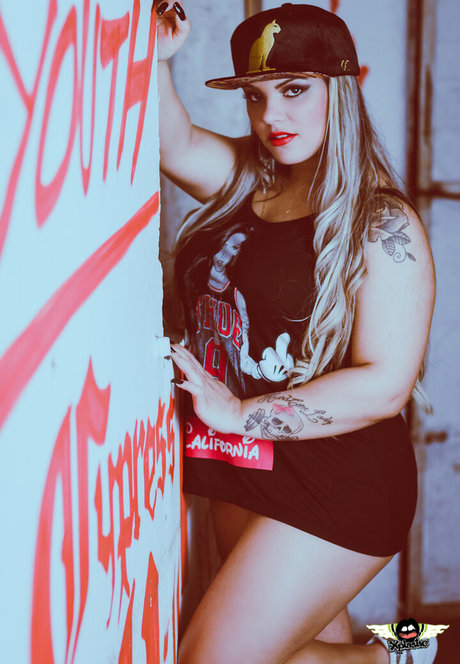 Carine Ivankio top star picture