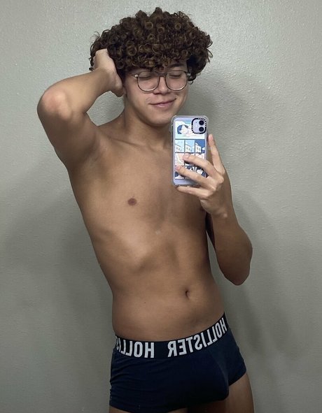 18 onlyfans free nude picture