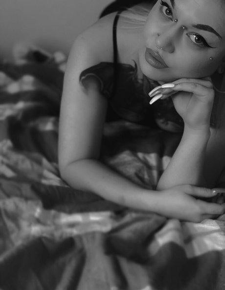 bat gyal star hd gallery