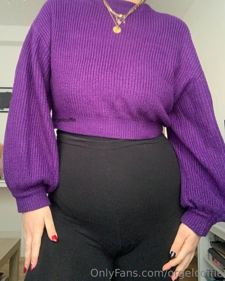pale teen onlyfans nudes images
