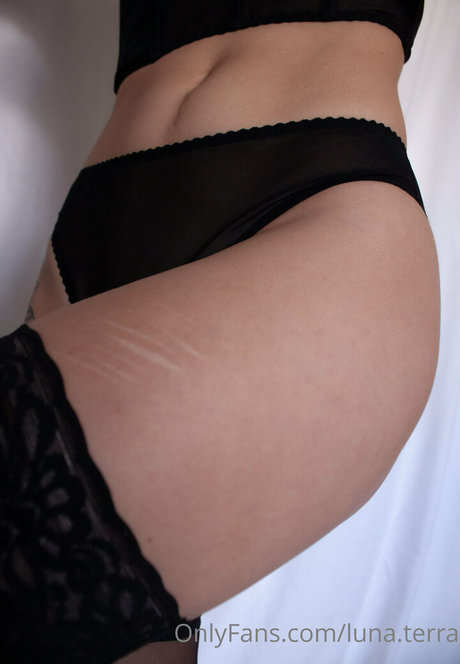 luna terra actress pic